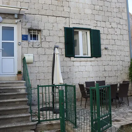 Cetina Apartment